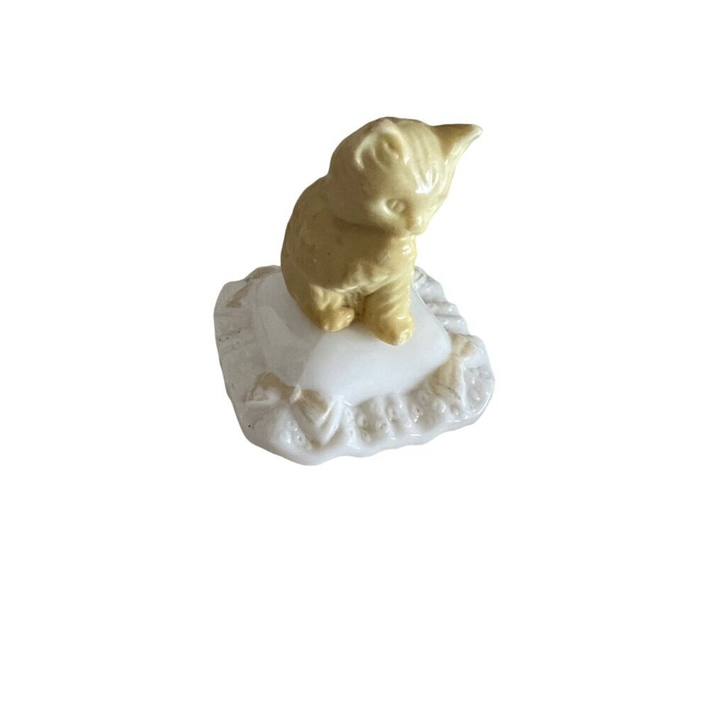 Avon cat figurine
